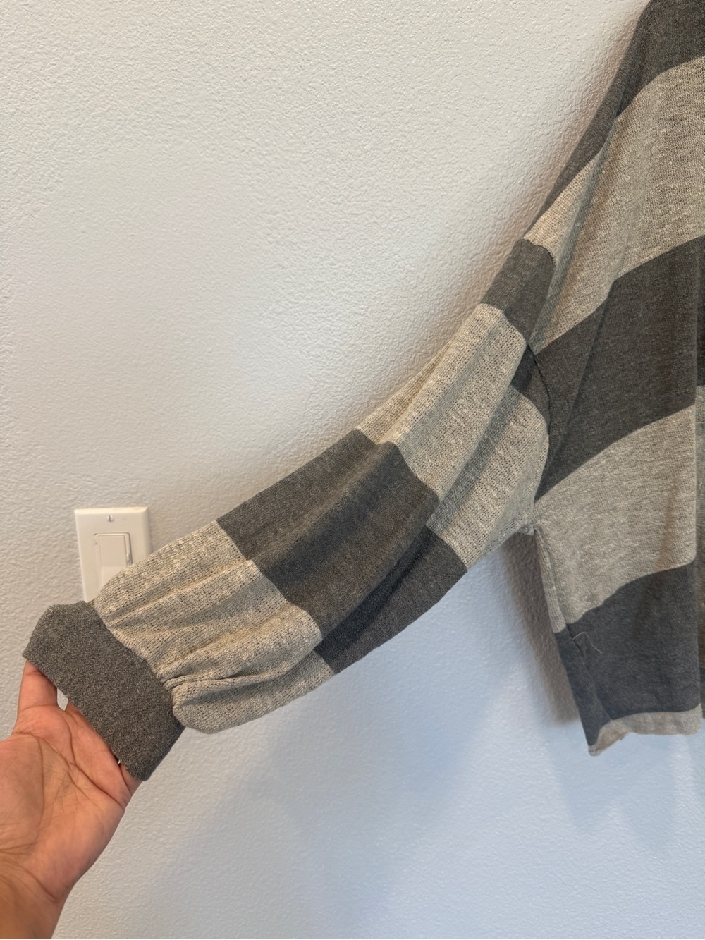 Talulah Women’s Grey Striped Lightweight Hoodie With Kangaroo Pocket Large - Picture 4 of 9
